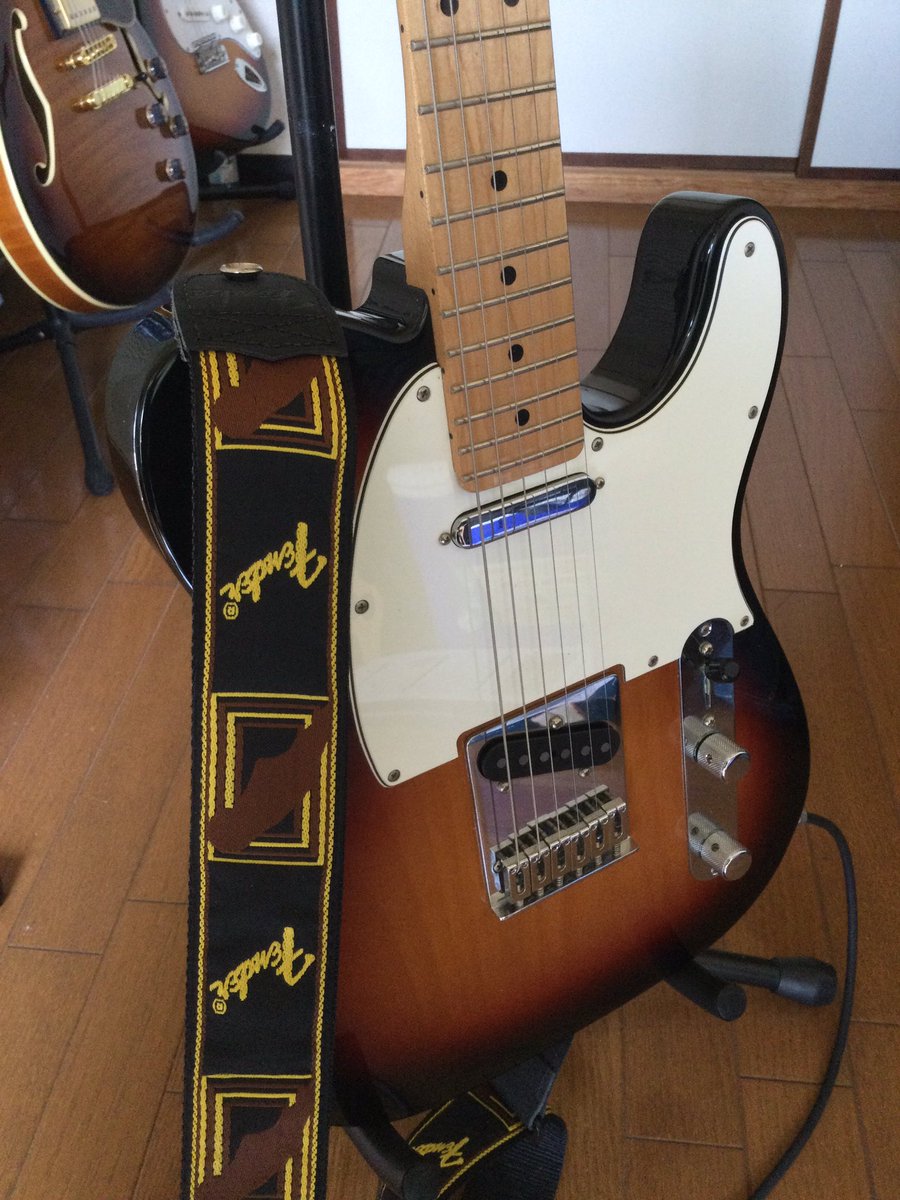 printyamarda's tweet photo. なかなか上達せん､､､、
#フェンダー #テレキャスター #ギター初心者 #fender #telecaster 
#親父バンド https://t.co/eCg6eN0YDu