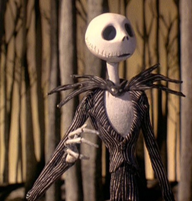 ♡”Somewhere deep inside of these bones, an emptiness began to grow”- Jack Skellington
♡ Jack and Zero Oil Painting
♡Available 09/25