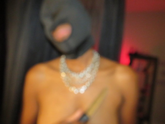 This him   Ralph   Domme Dom Findom King 👑   https://t.co/im17LMNFKp  https://t.co/hj6mU8cjaJ  https://t