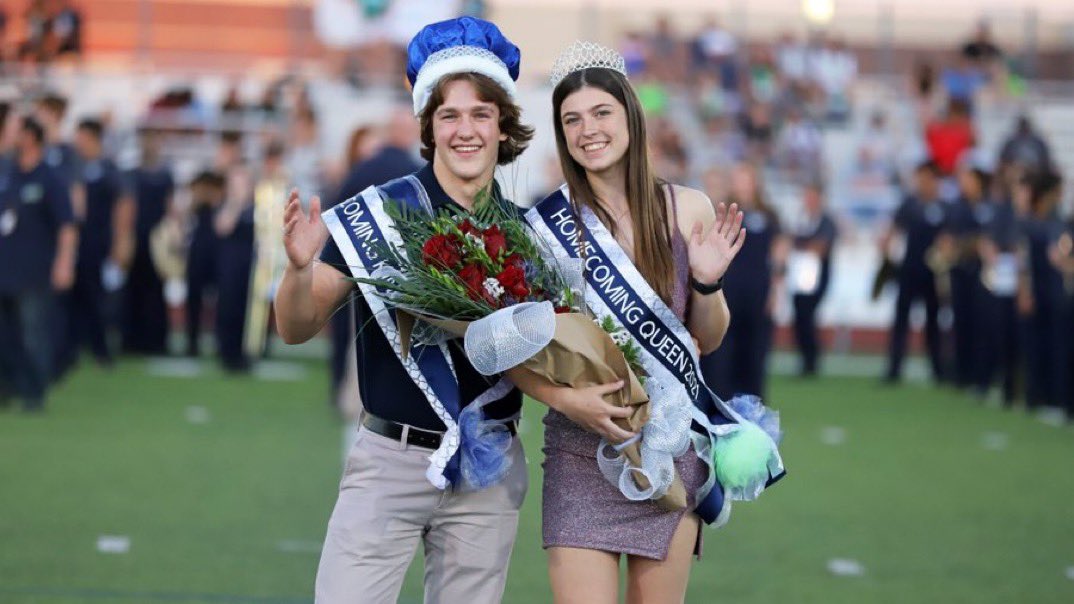 Fundraising and promoting Eaton DECA at the homecoming parade. Thank you to everyone who helped run the booth and to everyone that bought a lollipop. Also congratulations to our DECA members Emily Lewis and Charlie Hutson on winning Homecoming Queen and King!
#deca #texasdeca