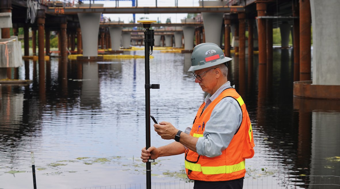 trimblegis's tweet photo. Get 1 cm H / 2 cm V precision with the new #Trimble Catalyst DA2 GNSS receiver. Powered by Trimble ProPoint technology, you can measure points even in challenging #GNSS environments. #SimplyPrecise
Learn more: https://t.co/6T2YhfMURx https://t.co/cKTxMs8Qnr