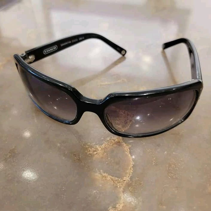 KymsKlosetSA's tweet photo. Michael Kors Watch!!⌚

DKNY Watch!!!⌚

COACH Sunglasses!!🕶

Designer Names not Designer Prices!!🤩

Thank you for the generous donations!!❤

Come see what's new!

#kymskloset 
#shoppingwithapurpose 
#notyoureverydaystore https://t.co/0pBbb993SB