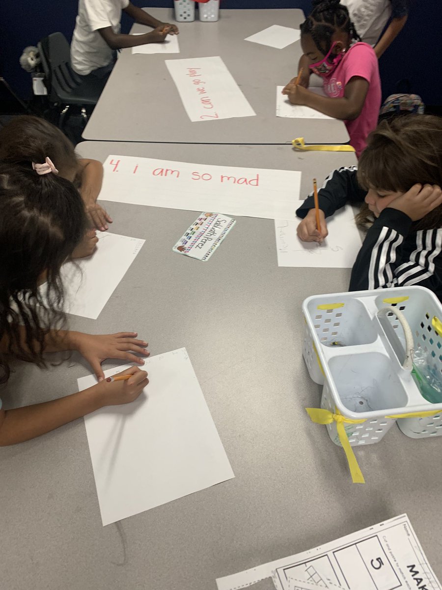 MrsBucksBroncos's tweet photo. Editing experts βοΈ @HemmenwayStreak #firstgradeadventures https://t.co/pnnUzVTykL