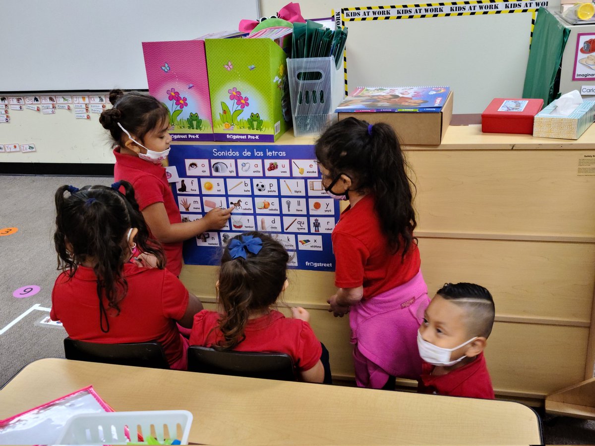 Learning letter sounds is more fun with friends!  #dobiepkschool #RISDprek #RISDpoweroflove