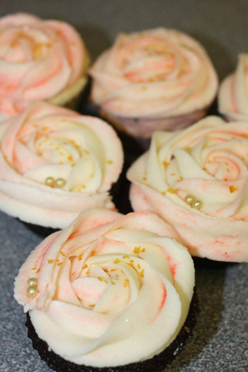 otehiminfaerie's tweet image. support native artists and bakers 🍓🎂 
Instagram.com/bakedinabox 

#SupportNative #BuyNative #Baker #NativeOwned #NativeMade #Cupcakes