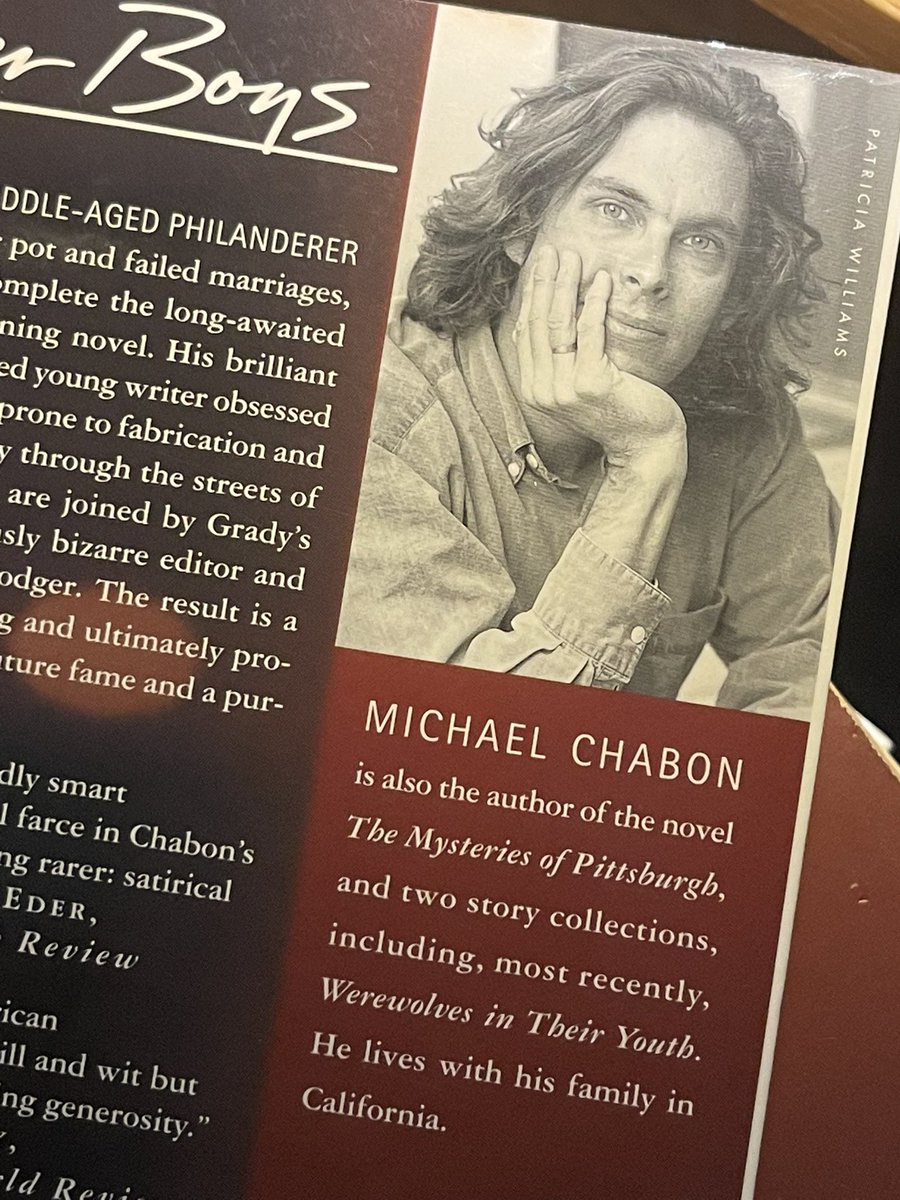 starfleetboy's tweet photo. Found my old copy of βWonder Boysβ from when the film came out and noticed @michaelchabon looking like he could give Fabio a run for his money! π₯°β¨ #faveauthors #StarTrekPicard ππ½ https://t.co/V13zi2uecY