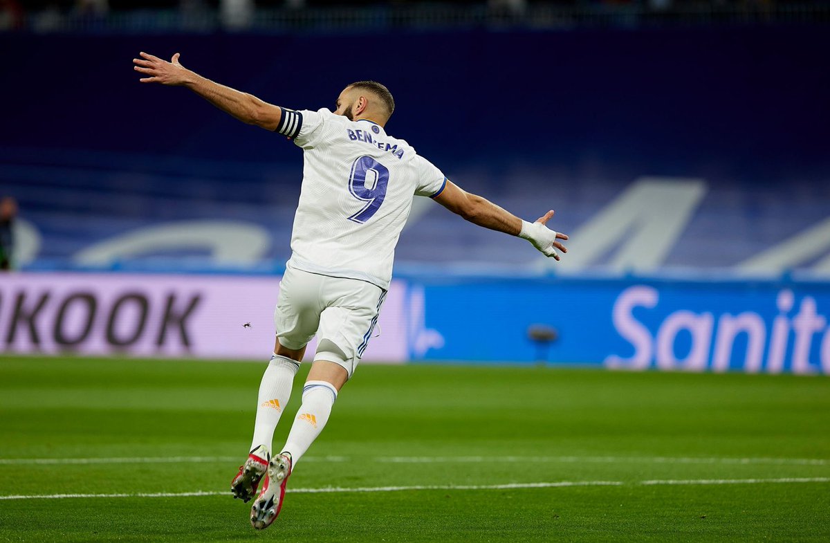 MadridXtra's tweet image. MARCA: If Ballon d’Or is a serious award, judging consistent performances for the whole year. Then Karim Benzema is the true winner.