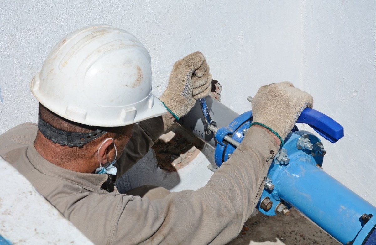 rattofranc's tweet photo. Estamos conectando a la red el nuevo pozo de bombeo del B. Papa Francisco. Más agua para los barrios Prado, Los Naranjos y Papa Francisco. Esto va a solucionar problemas de presión en épocas de alta demanda. Hagamosun uso racional del recurso.
#CuidemosElAgua 💧💧💧
@Enohsa https://t.co/Lazp61pIL3