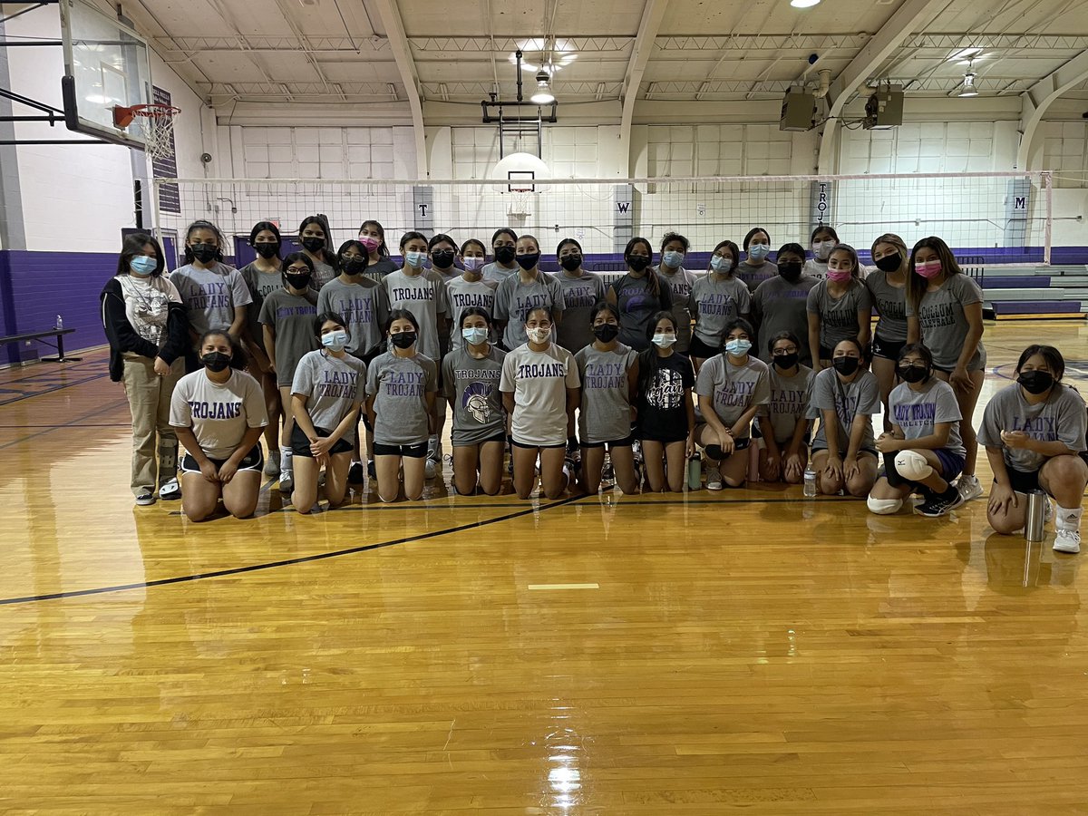 What a great afternoon practice!! Today our Varsity Volleyball team split up and joined our middle schools for a skills practice! We are so excited to see you compete this season. Best of luck to both teams! 
🧡🏐💜#FutureCowboys #LetsRide🤠