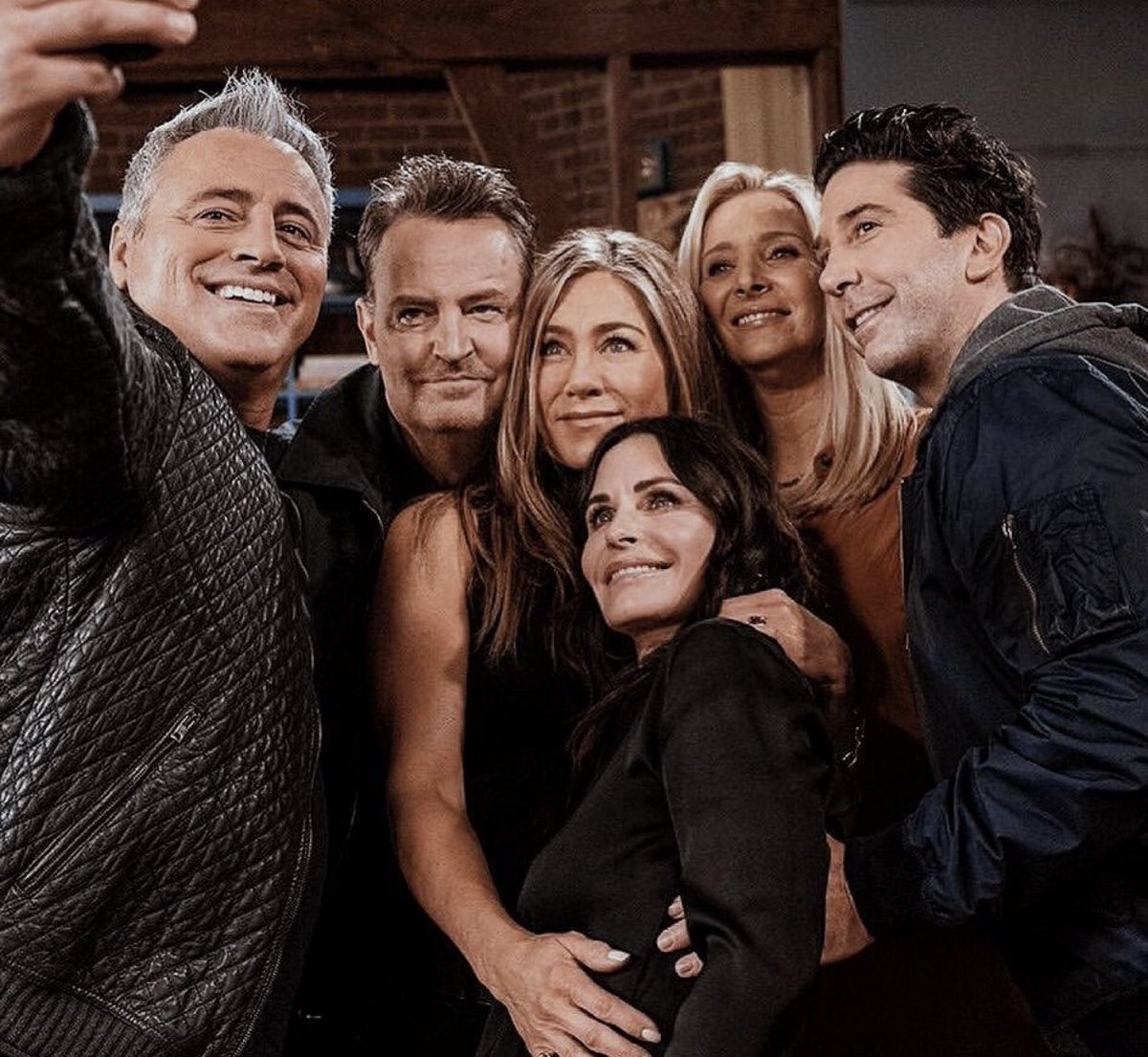 KssiaGabrielly1's tweet photo. 27 anos da melhor série existente. Obrigada Friends, obrigada por ser tudo ✨🤍

#Friends27 https://t.co/sVprncOQaw