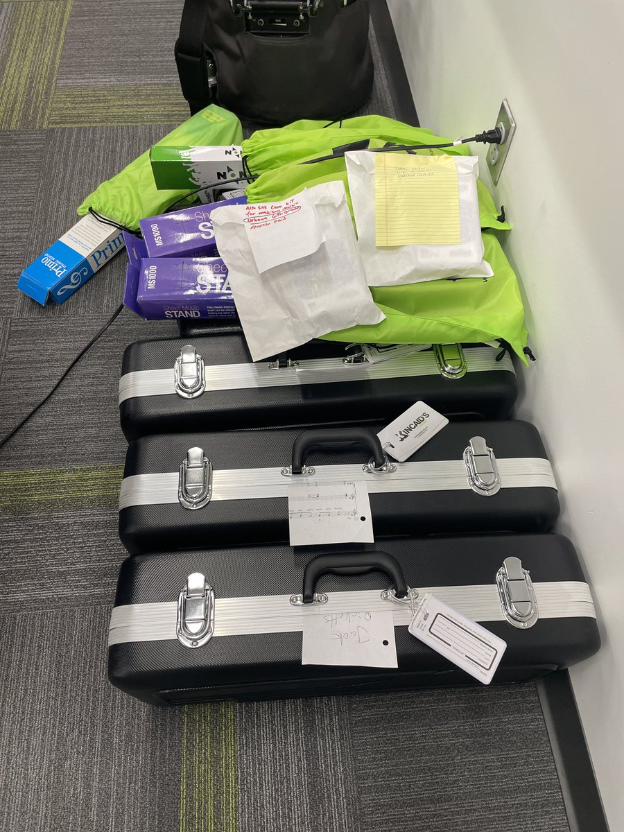 TheUHSMB's tweet photo. Today we handed out some new instruments to 6th grade beginning band. Starting the future of Urbana musicians. More to come next week. Thanks Kincaid’s Is Music for your help. https://t.co/oZbpo0Am9m