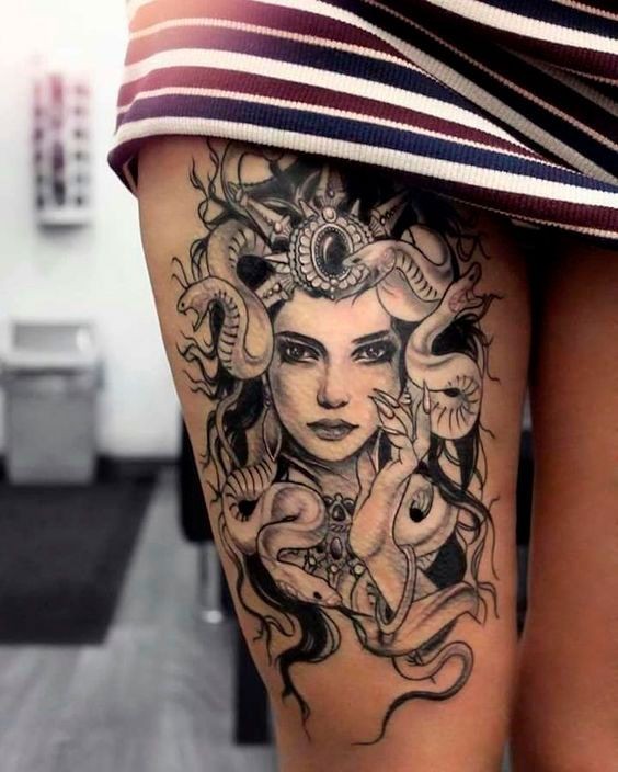 Tatto: Medusa

Me sigam no Instagram, e agende a sua haha 🌹💜

Insta: @studio21lua