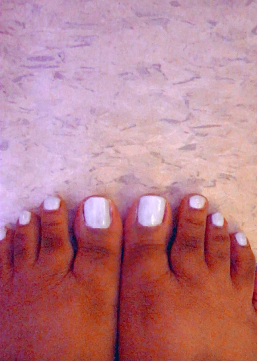 Synsationnn's tweet photo. Which one of you good boys would like to purchase my feet pics? #feetpics #footworshi̇p #findom #sellingfeetpics #feetworshi̇p https://t.co/eWKirJPjTs