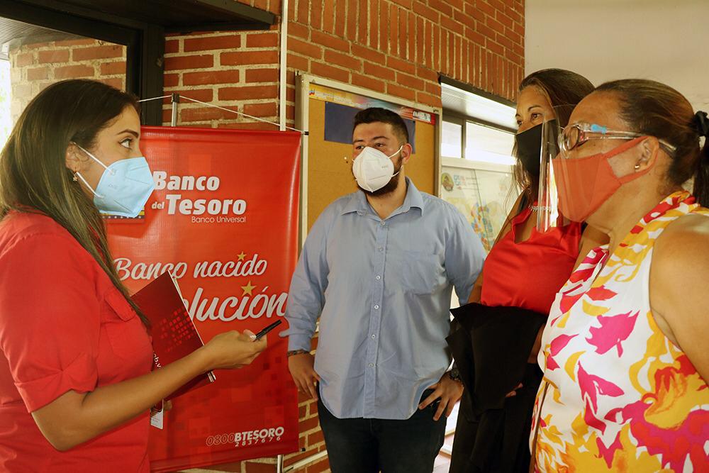 En el año 2021, cumpliendo con lo instruido por el Pdte. <a href="/NicolasMaduro/">Nicolás Maduro</a>, hemos entregado 240 créditos productivos para el desarrollo comercial del país, por más de Bs. 385 mil millones. 

¡Los innovadores merecen tener oportunidades de crecimiento!

#MaduroNuestraVozAnteLaONU
