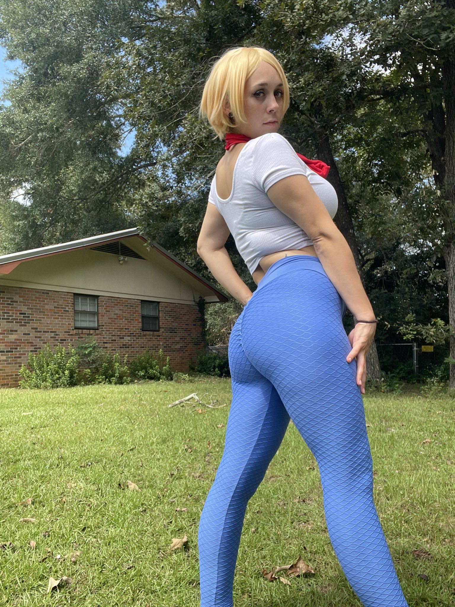 tw-pornstars-goddess-lolla-twitter-lmfao-someone-said-i-should-do