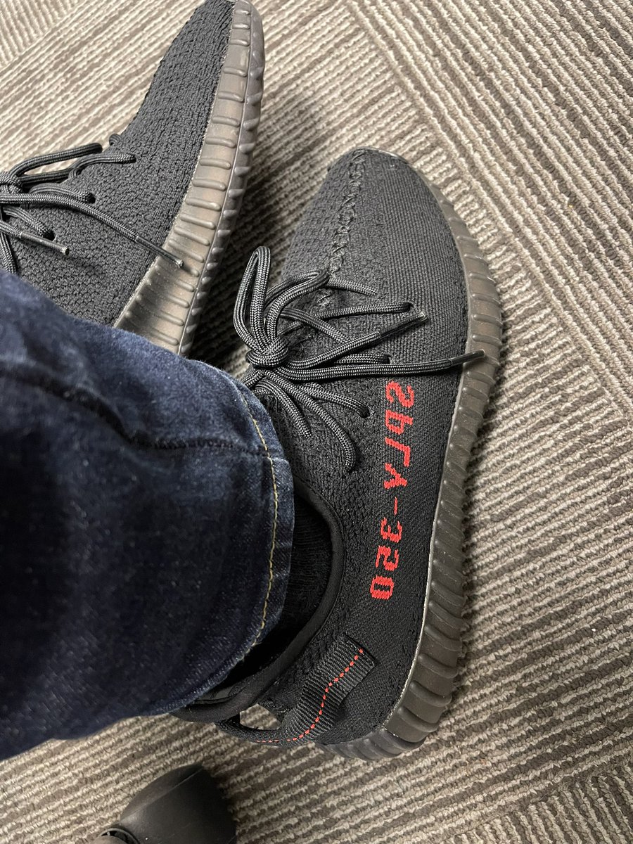 Always feels weird (but feel GOOD) to rock a shoe other than a Jordan’
#YeezyBoost350