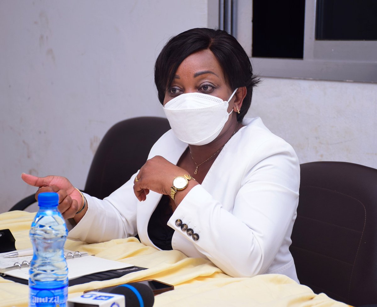 FemmeGOUVGA's tweet photo. La Ministre des Affaires sociales @PriscaNlendK séjourne à Mouila dans la Ngounié, à l'écoute des responsables des services déconcentrés, au contact des populations cibles pour des actions de solidarité et pour  lancer le programme "citoyenneté et protection sociale au #Gabon." https://t.co/5xvsc0HFlO