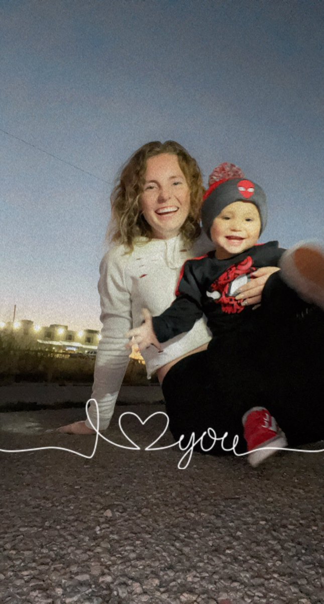 allicatt_22's tweet photo. being a mom means wrestling my toddler to take pictures with me https://t.co/IKAsROqG4Y