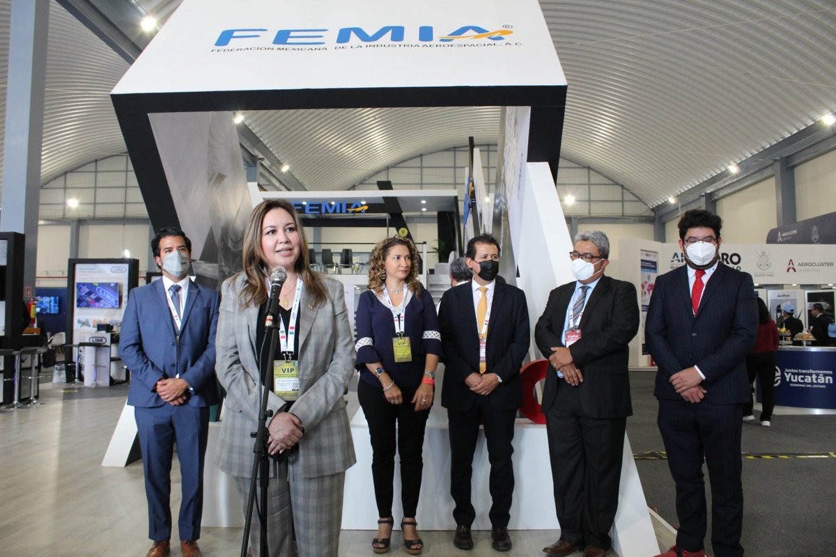 EvidenciaLa's tweet photo. @femia_news  apadrina lanzamiento del Clúster Aeroespacial ElSalvador . https://t.co/lpkKMok63w @monicataher #FAMEX2021 #Clúster #Aeroespacial #ElSalvador  @UNAQmx @SpaceJltz @AirSupportGrou1 @mfloresarellano @martinespinosa @DineroGente @mexicoenlared https://t.co/ljzKTnB0bk