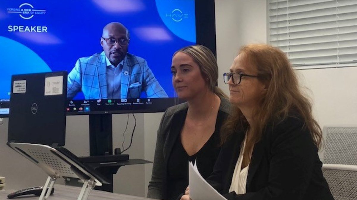the_vcfjc's tweet photo. Honored to participate on #HAVI2021 panel- “Intersection of Violence Intervention Program with a #FamilyJusticeCenter Model.” SO thankful for this opportunity, our partnerships, and for all the panelists for sharing their experiences.
#vcfjc #allianceforhope #familyjusticecenters https://t.co/tUok2qT4eo