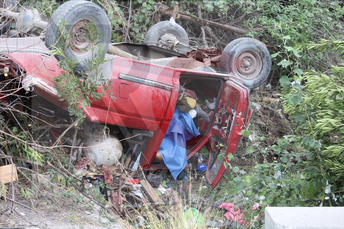 ZarpazoG's tweet photo. Baldemar Herrera Segovia sufrió un infartó al momento de conducir su camioneta en bulevar Fundadores y volcó a arroyo que acabó con su vida. #Saltillo https://t.co/ivAT6cMqqA