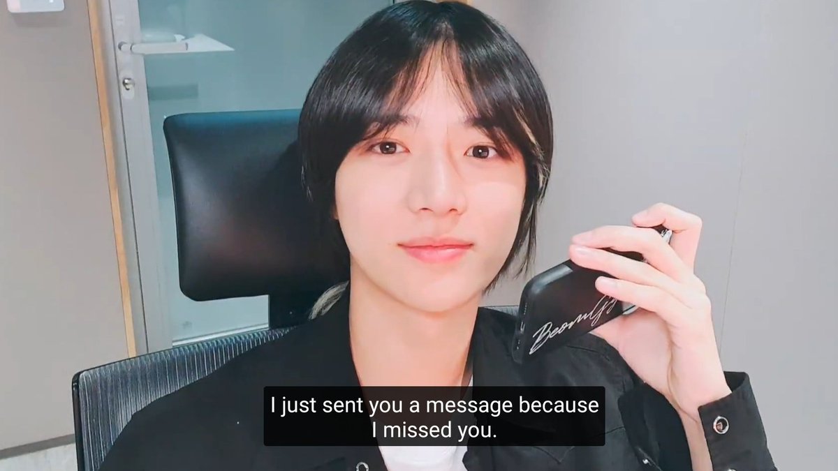 01lovesong's tweet photo. soobin and beomgyu and their casual flirting skill... https://t.co/4wdBp0q94w