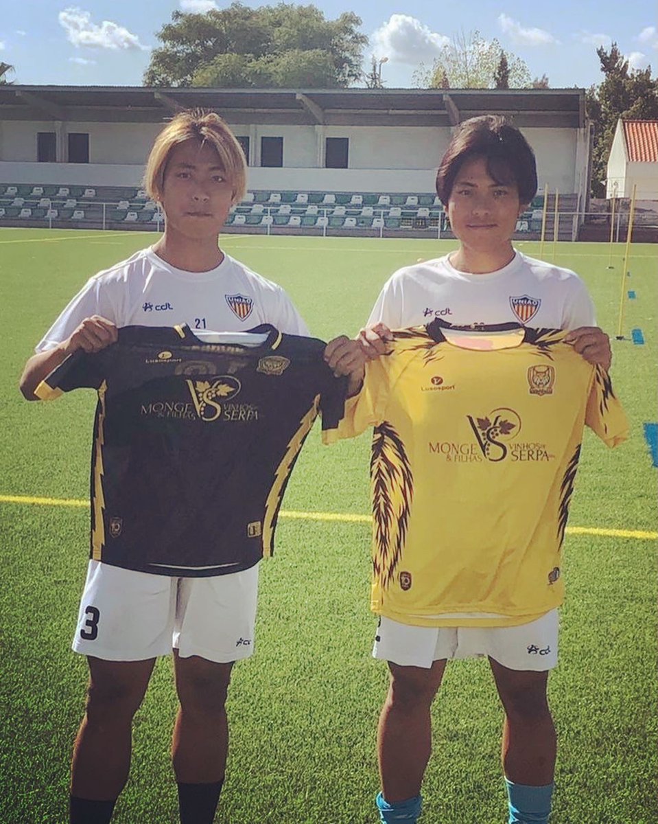 w_f_experience's tweet photo. 🇵🇹ポルトガル留学情報🇵🇹
⁡
W.F.Eサポート選手の2名がポルトガル4部のチームと契約した事をご報告いたします✍️
この度監督からの強い獲得要望が実り
4部では異例のプロ契約が決まりました‼️
⁡
近日、ポルトガルチャレンジに向けた
重大投稿をアップします📣
乞うご期待。

⁡ https://t.co/cTycXMhBCA https://t.co/FJWkL7S5O8