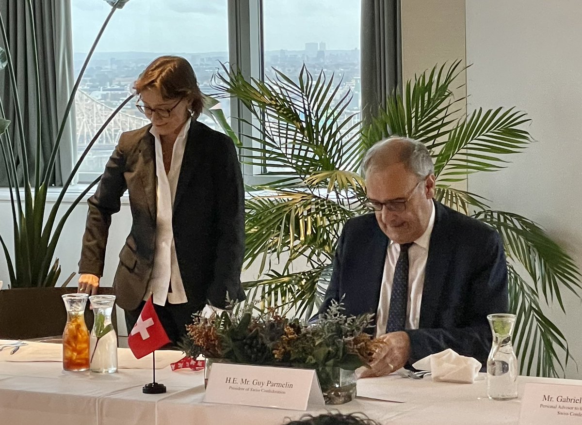 swiss_un's tweet image. Presidential meeting ahead of #UNFSS21 🌎

Discussing common priorities to bring food systems towards more sustainability

🇸🇳🇨🇭🇨🇷

👉 bit.ly/3EJ43JG