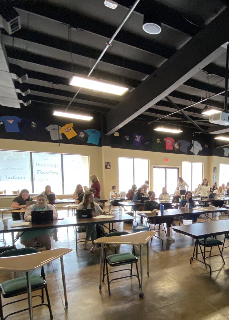 Enjoyed my morning with <a href="/Livingston_PPS/">LivingstonPPS</a> SLPs and ECSE itinerant teachers. Thanks for being “GOLDen” participants!! #LPProud #WeAreATeam