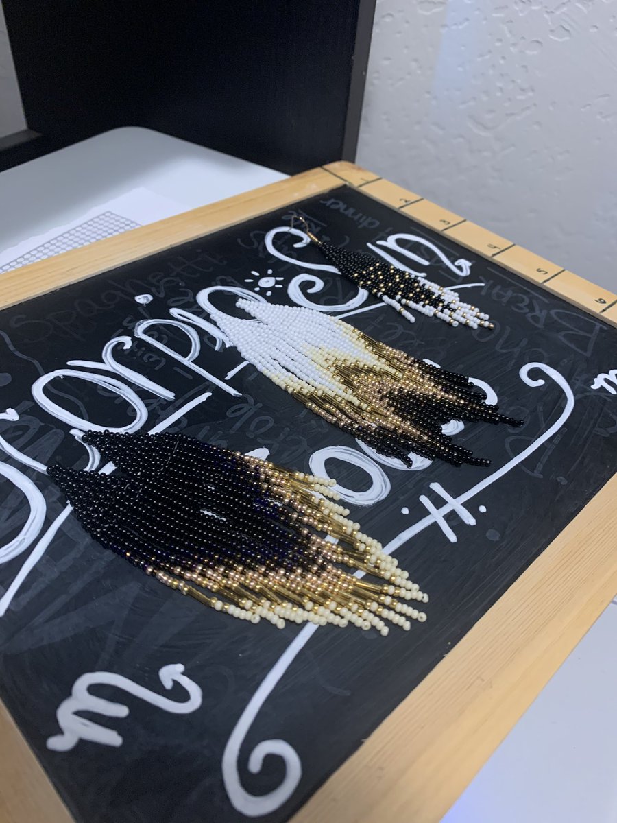 quagmireheadass's tweet photo. Custom fringe have started! (First two pairs are $50 orders) 3 inch , 3 color on the far right end 🥰 #beadwork #custombeadwork https://t.co/iK8rke0cPq