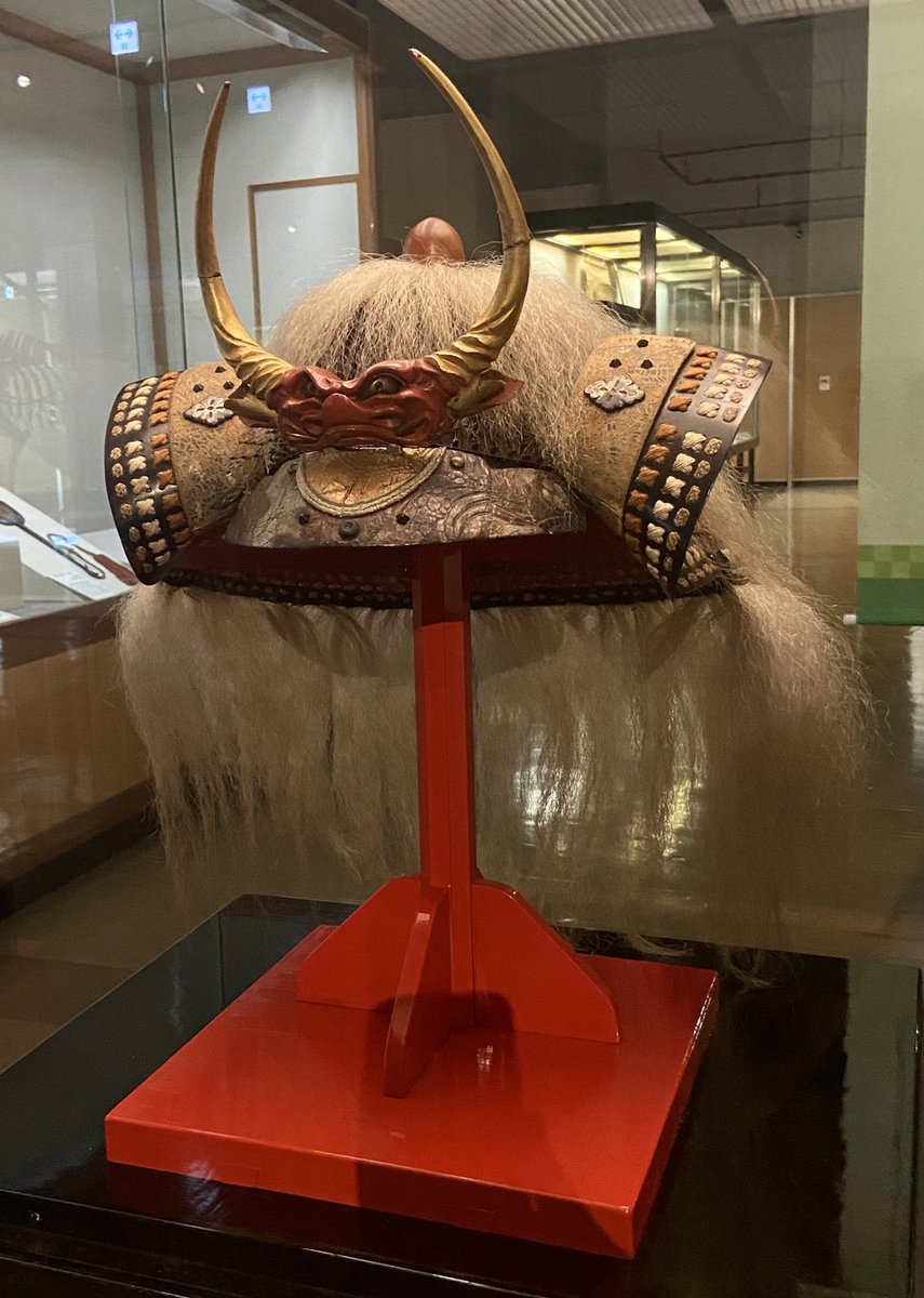 諏訪法性兜】 下諏訪町立諏訪湖博物館蔵。江戸時代か。武田信玄所用と