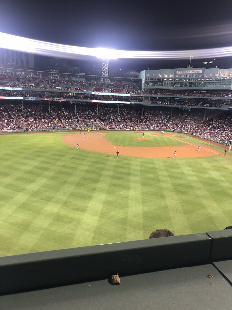 robmontgomery41's tweet photo. Not a bad view https://t.co/HHOFsior4x