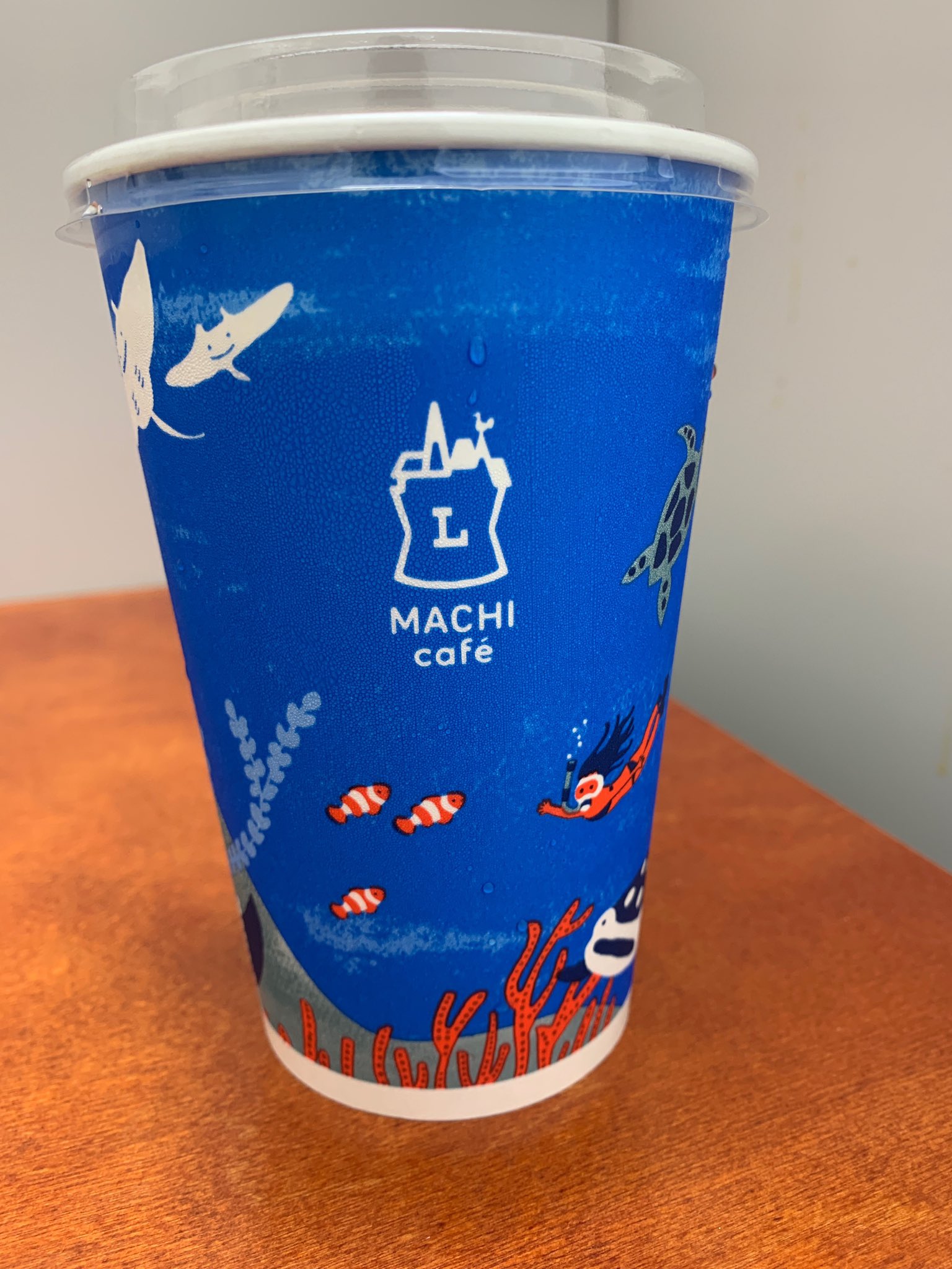 ちなっぷ ローソンのコーヒーのカップはおしゃれやねんなー 夏仕様もそろそろ終わりかな 海遊館とハマスイ行きたーーーー T Co Vp2vmgeumw Twitter