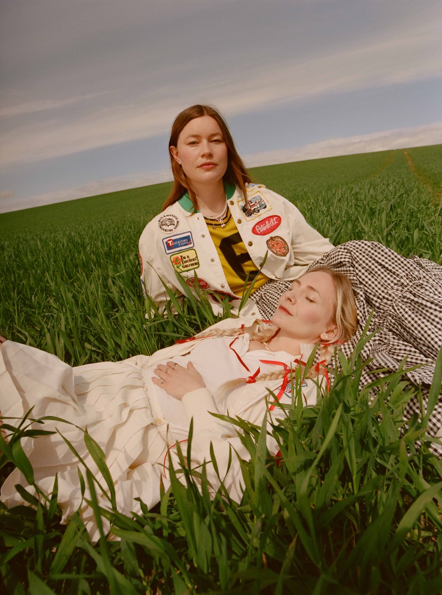 AltSoundcheck's tweet image. Listen at 9:15 eastern! You've gotta hear tonight's #AltSoundcheckInternationale track from @wetlegband
#ChaiseLonge
Listen here bit.ly/3nWbfvS via @999thebuzz