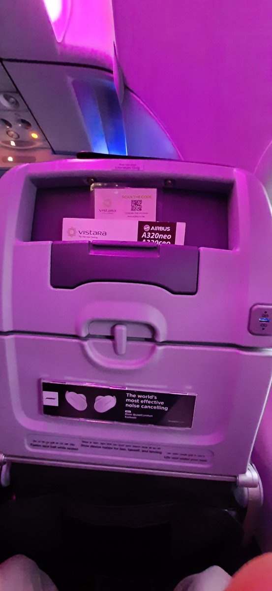 indimasala's tweet photo. Morning flight to #BOM to #BLR #UK851 @airvistara
#vttnq 2 yrs old. @Airbus #A320neo #cfmi engines.
Love the #USB charging ports back of the seat.
#aviation @flightradar24 #aviationgeek https://t.co/PRmPZBx4dD
