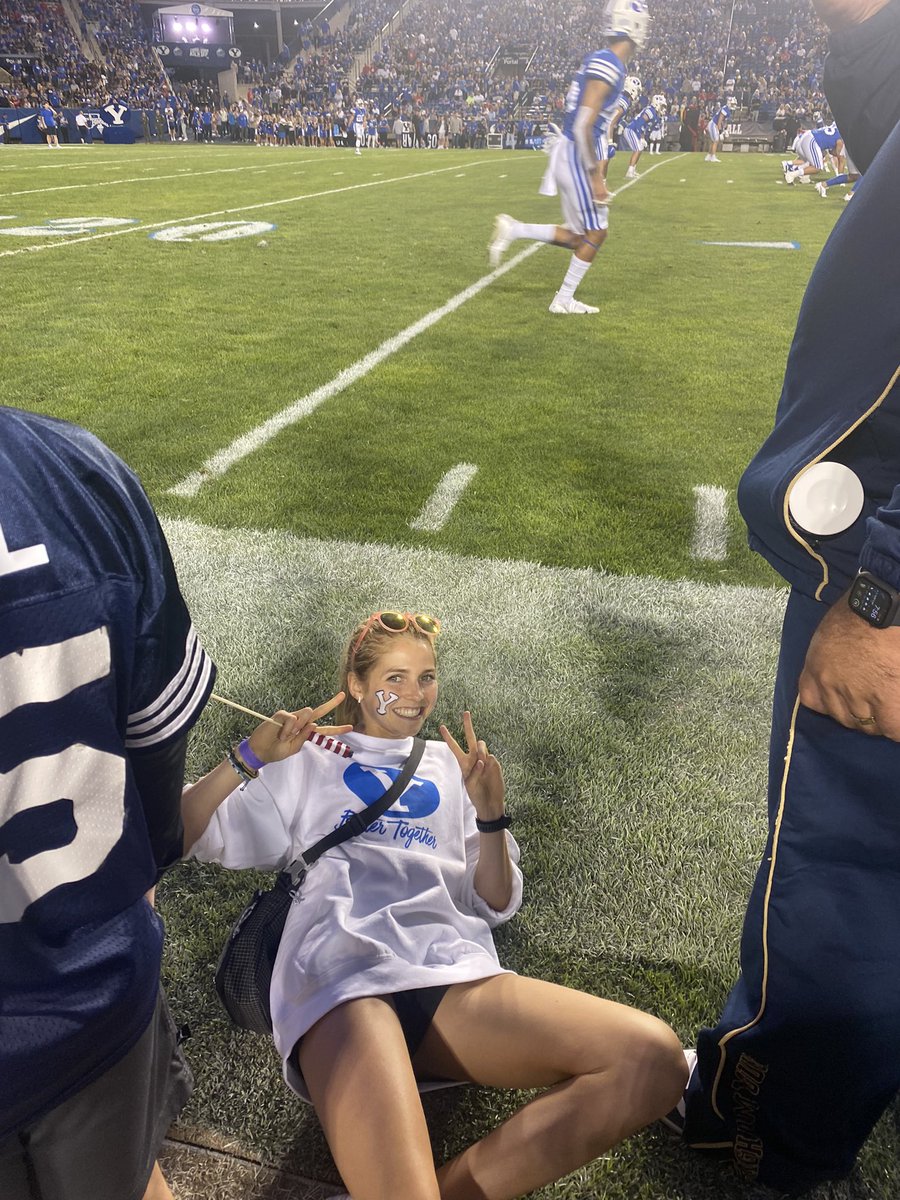 anaweaverr's tweet photo. Get on the floor or go home 
 #BYUFOOTBALL #BYU #streak #CougarNation #byufan #iykyk #GoCougs https://t.co/uMe7Xi0MO9
