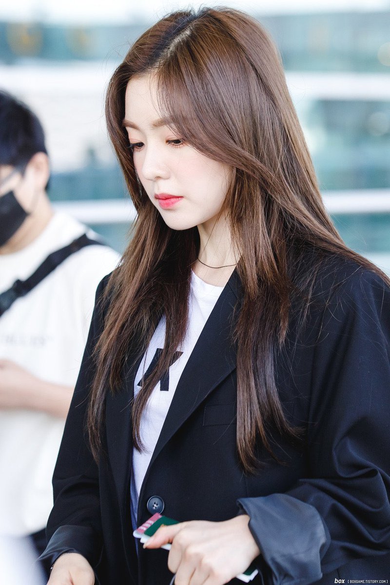 공항의 아이린 tweet media