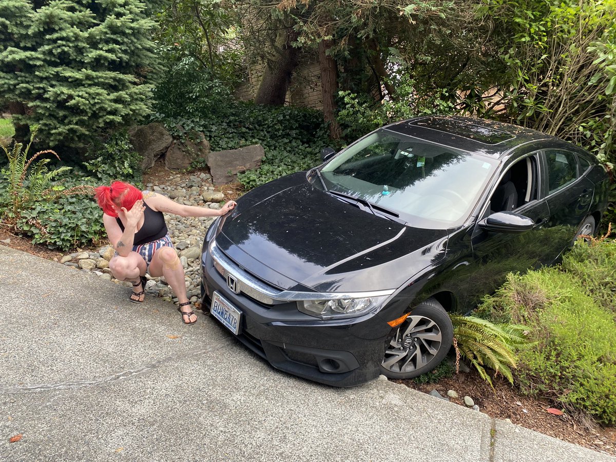 GASSTATlONGAL's tweet photo. Women shouldn’t drive! https://t.co/2n39si3KKz