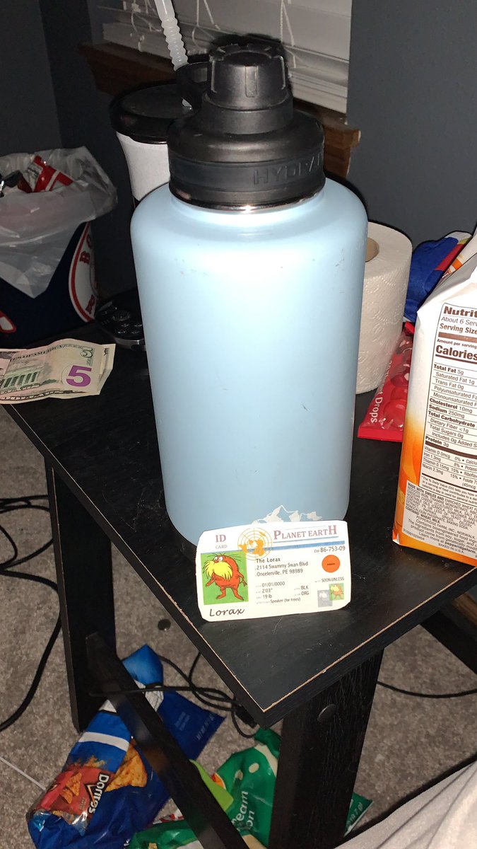 I use reusable water bottles to help keep plastic pollution out of our oceans! #apesintro <a href="/franklinlorax/">APES Project Lorax</a>