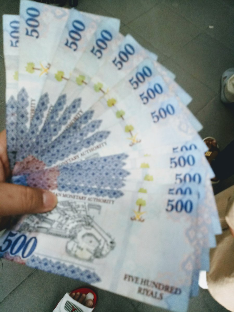 Pre19761's tweet photo. @aliesaanne @bicolexpresses Ito lang naman mga remittances na iambag ko ening! Bilang OFW.... 😎 https://t.co/SzdA51H0OU