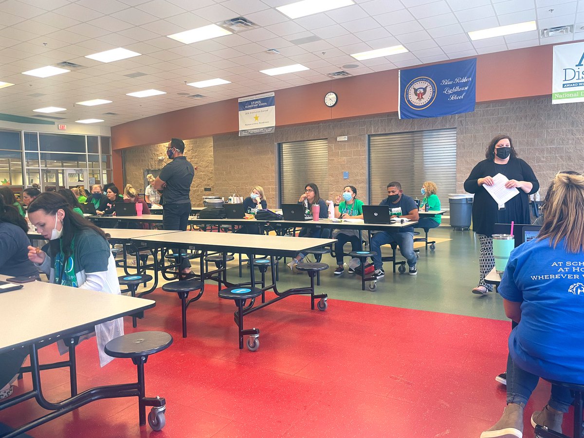 RamirzMichelle's tweet image. Thank you @MrU_IISD and @kj_ELAR for stopping by and giving us a deeper understanding of TODAY and DOL! @stipesstallions @IrvingISD @iInstructIrving #WeRiseIrvingISD