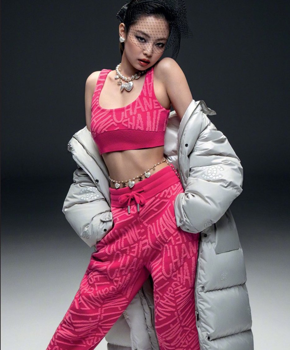 lisasuprmcy's tweet image. BLACK                        PINK