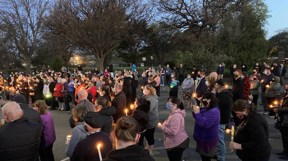 Stuff on Twitter "Large crowd gathers for Timaru candlelight vigil for