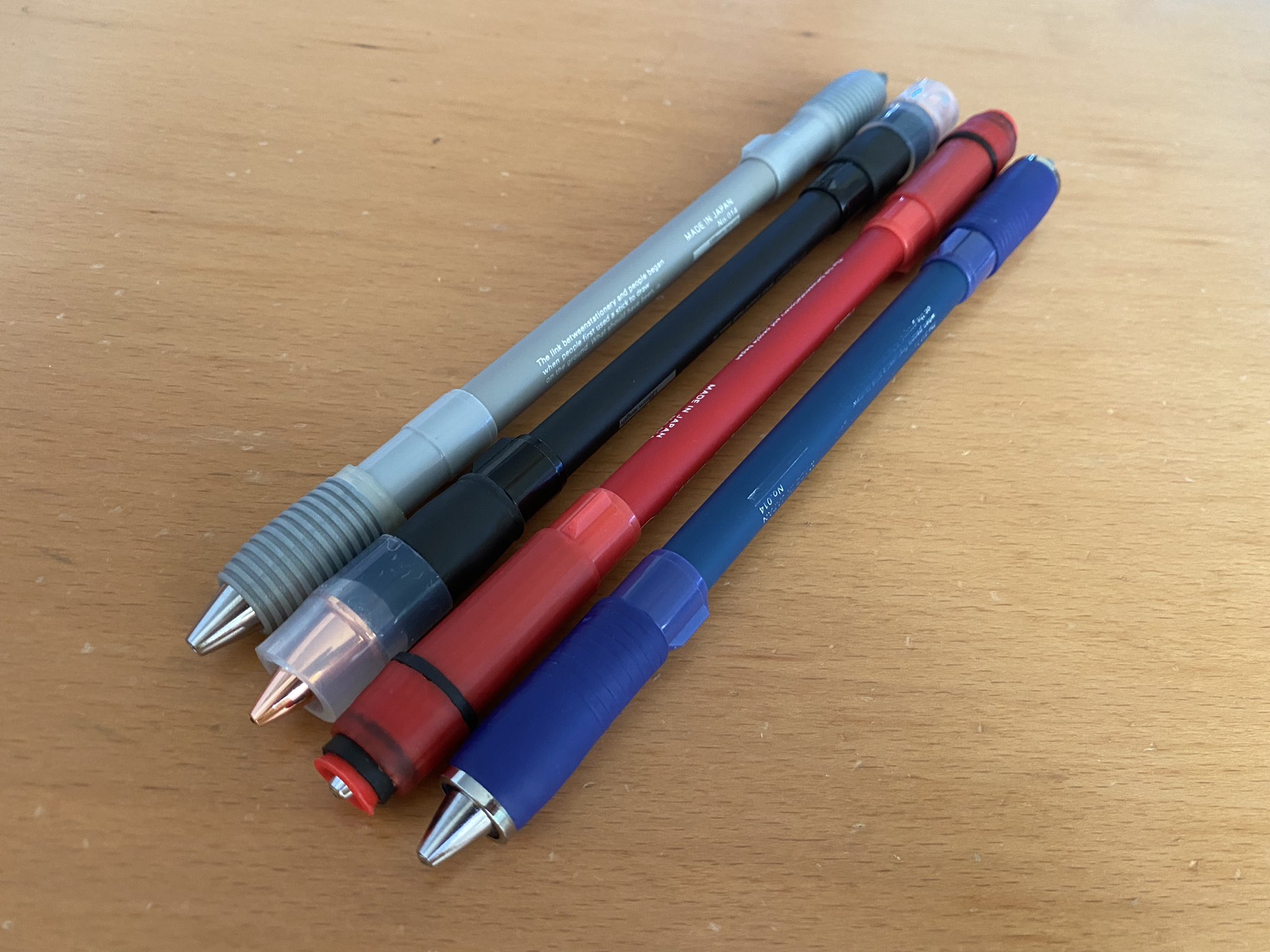 Hosta ホスタ それぞれ違った良さがある ペン回し 改造ペン 自作 ペン紹介 Penmodding Penspinning T Co De3hoe5bbj Twitter