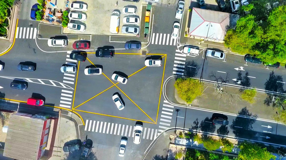 #Nərimanov rayonunda Mirzə Uluqbəy küçəsi əsaslı şəkildə təmir olunub 

aayda.gov.az/az/news/3196

YOLUNUZ AÇIQ OLSUN...  

#AAYDA #YolunuzAçıqOlsun #YolTikintisi