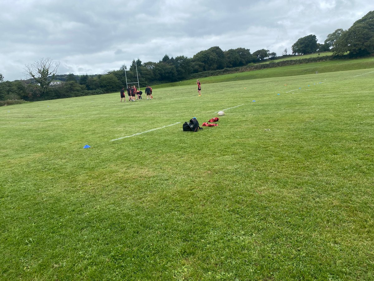 Year 7s and 8s back at it last night! 🏉 Superb effort from all! 👌 <a href="/bontrfc/">pontarddulaisrfc⚫🟡⚫🟡</a>
