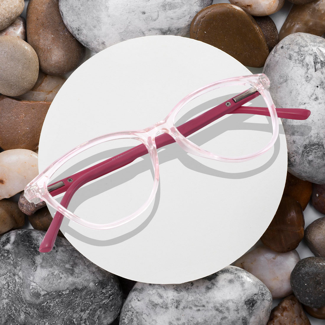 Roshfort5's tweet photo. This pair of cat-eye frames captures the best elements of the latest street fashion for eyewear.
#roshfort #eyewear #stretfashion #cateye #latestfashion #dryeyes #eyestrain #visualfatigue #headache #blurredvision #antiglare #protectuvrays
To place order DM OR WHATSAPP 7021477165 https://t.co/M0LSJliX1C