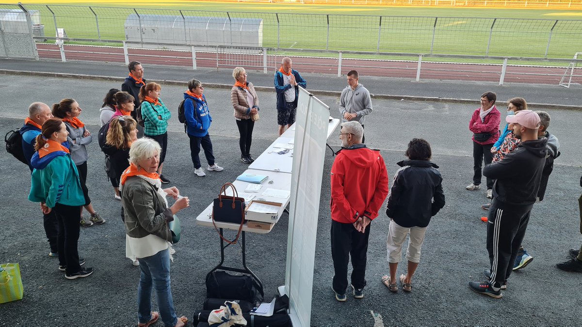 📸#DuStadeVersLEmploi #Niort on se prépare à accueillir 7️⃣0️⃣ candidats et 1️⃣7️⃣ entreprises au stade René Gaillard pour passer une journée de mise en relation autour du sport🏃🏃‍♀️🆙️#AvecPôleEmploi
@poleemploi_NA