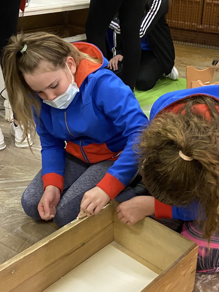 3rdInverurie's tweet photo. Some upcycling happening this week! #upcycling #InspireGirls #SkillsForMyFuture @GirlguidingScot @GuidingGordon https://t.co/ihfT9P38EE