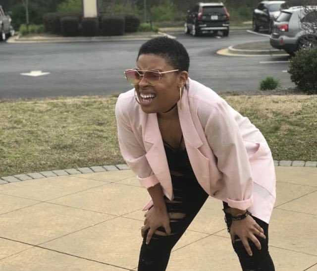 arinchasemusic's tweet photo. @TayBecky Facts. What it’s like trying to see out the windshield without the eyebrow from the sun. https://t.co/3TyNyhHD95